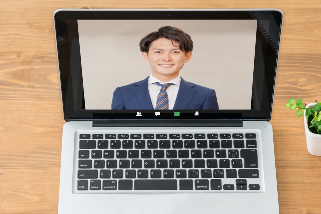 調理師の面接での服装・身だしなみ。オンライン面接のイメージ