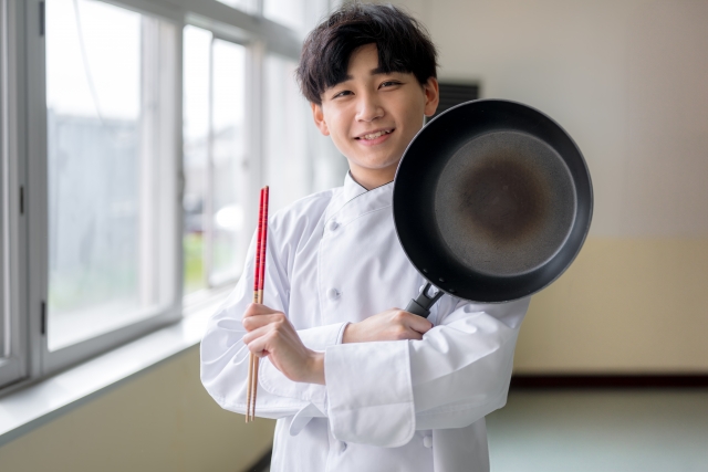 調理師男性のイメージ写真。
グルスタで転職できた口コミのイメージ図。